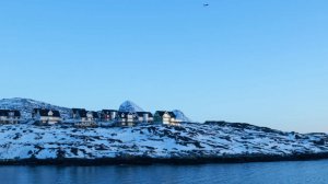 Bild: Дания отправила в Гренландию советское судно в качестве казармы