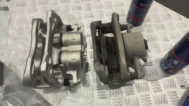 Двух поршневые суппорта на Камри 55.