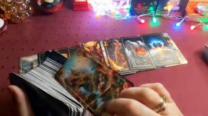 Тот кто протягивает руку помощи КТО ОН Стоит ли ему доверять Что стоит за этой ПОМОЩЬЮ