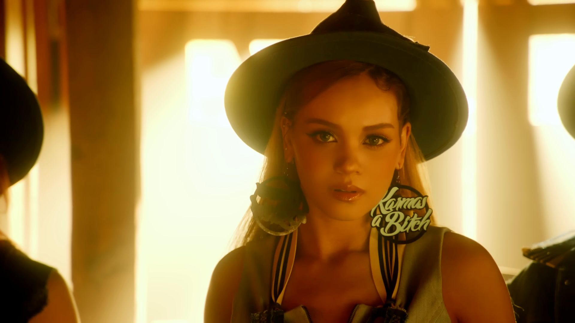 SAVAGE-44 - Forever we shine (Rapid energy) RMX смотреть онлайн