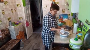 ДЕРЕВЕНСКАЯ РАБОТА НЕЗАКОНЧИВАЕТСЯ🧹🧺 НАГОТОВИЛА 🍲🫓 МОЖНО И НА РАБОТУ👌