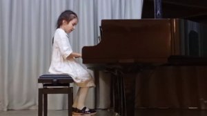 Рослякова Лиза, 7 лет. ДМШ им. Александрова.