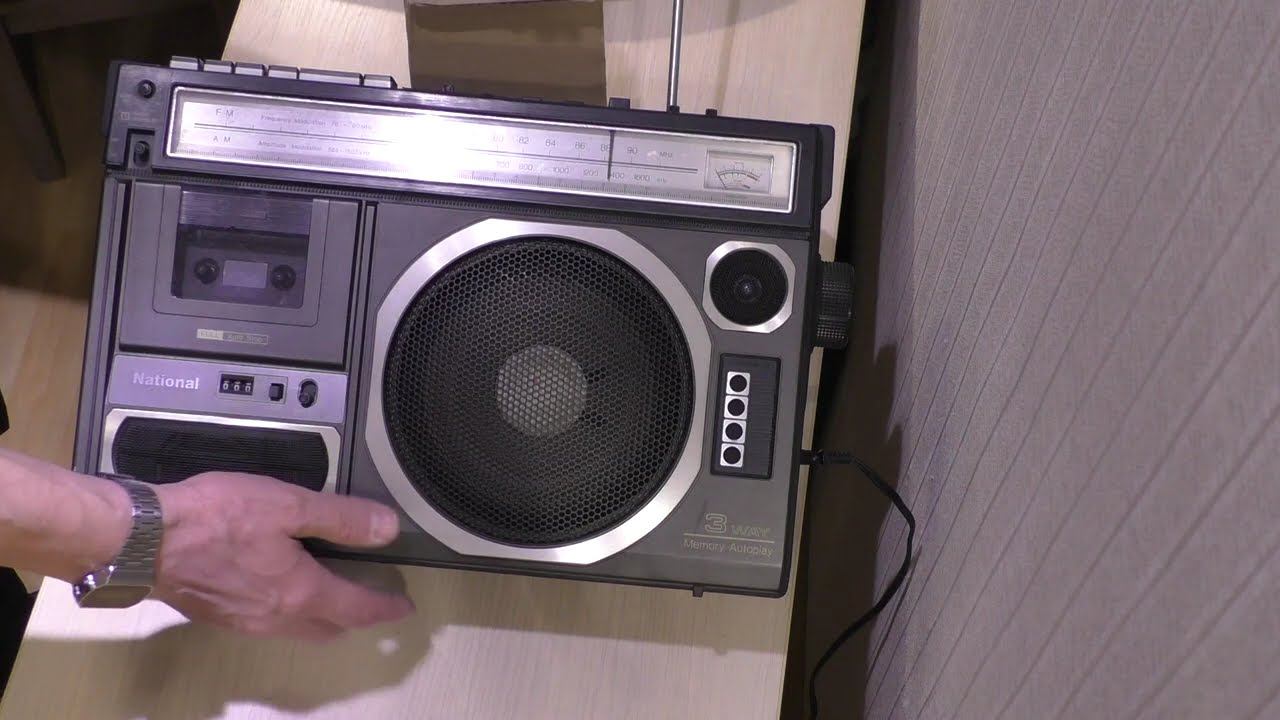 Распаковка/осмотр/проверка магнитолы NATIONAL RQ-568 - примерно 1978 года выпуска. смотреть онлайн