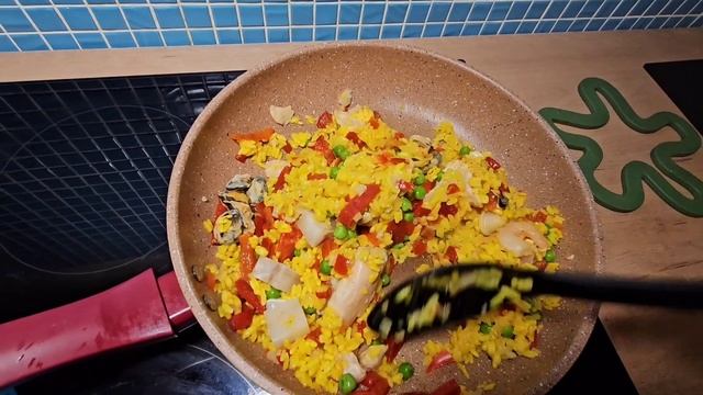 🍚тестирую Паэлью с морепродуктами из Чижика смотреть онлайн