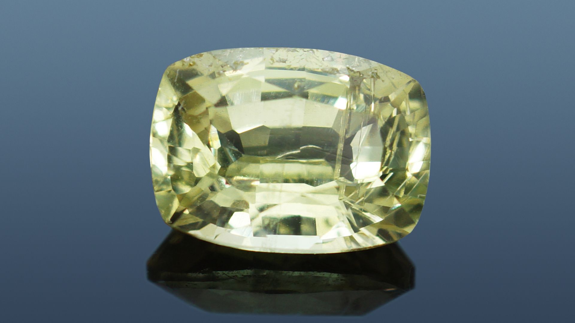 Диаспор "Султанит" 1.55 карат смотреть онлайн