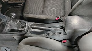 Как снять центральную консоль Ниссан Альмера Классик, N16