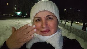 По ночному городу на маникюр.