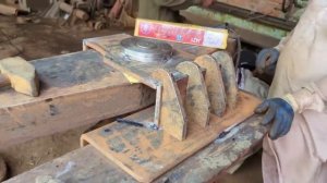 Изготовление рессорного узла грузовика. Пакистан