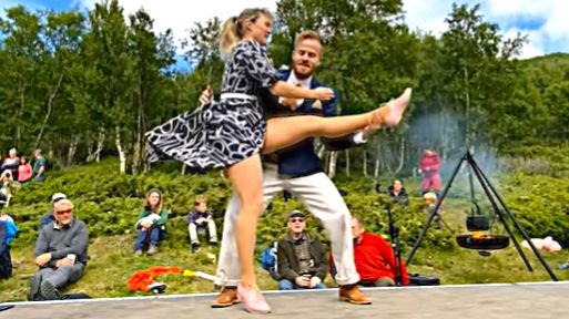 БУГИ-ВУГИ Медленная импровизация - Сондре и Таня. #Танцы смотреть онлайн