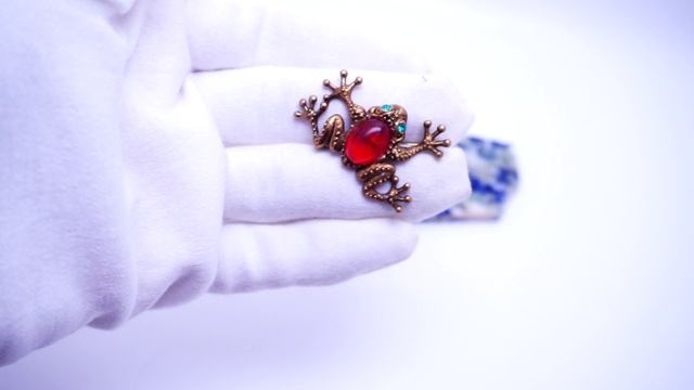 Брошь Лягушка стразы янтарь бронза латунь брошка бижутерия жаба морская тема 497