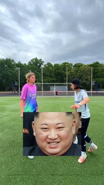 Назови футболиста и забей гол челлендж