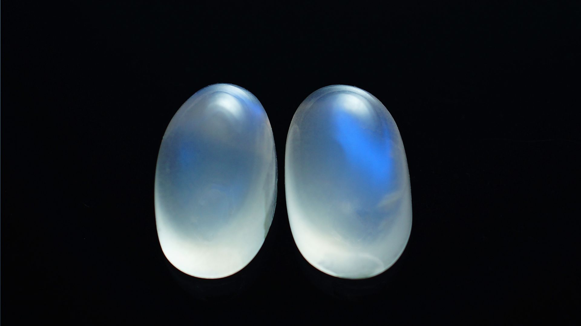 Парный Адуляр 7,60 карат смотреть онлайн