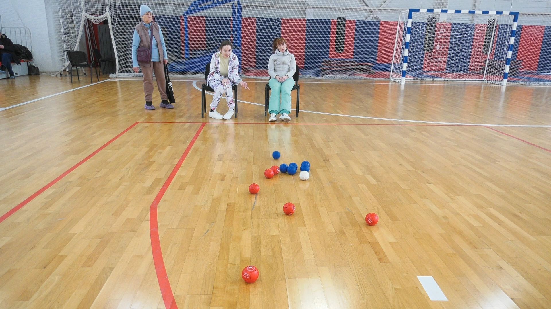 В ФОК прошел урок по адаптивным видам спорта смотреть онлайн