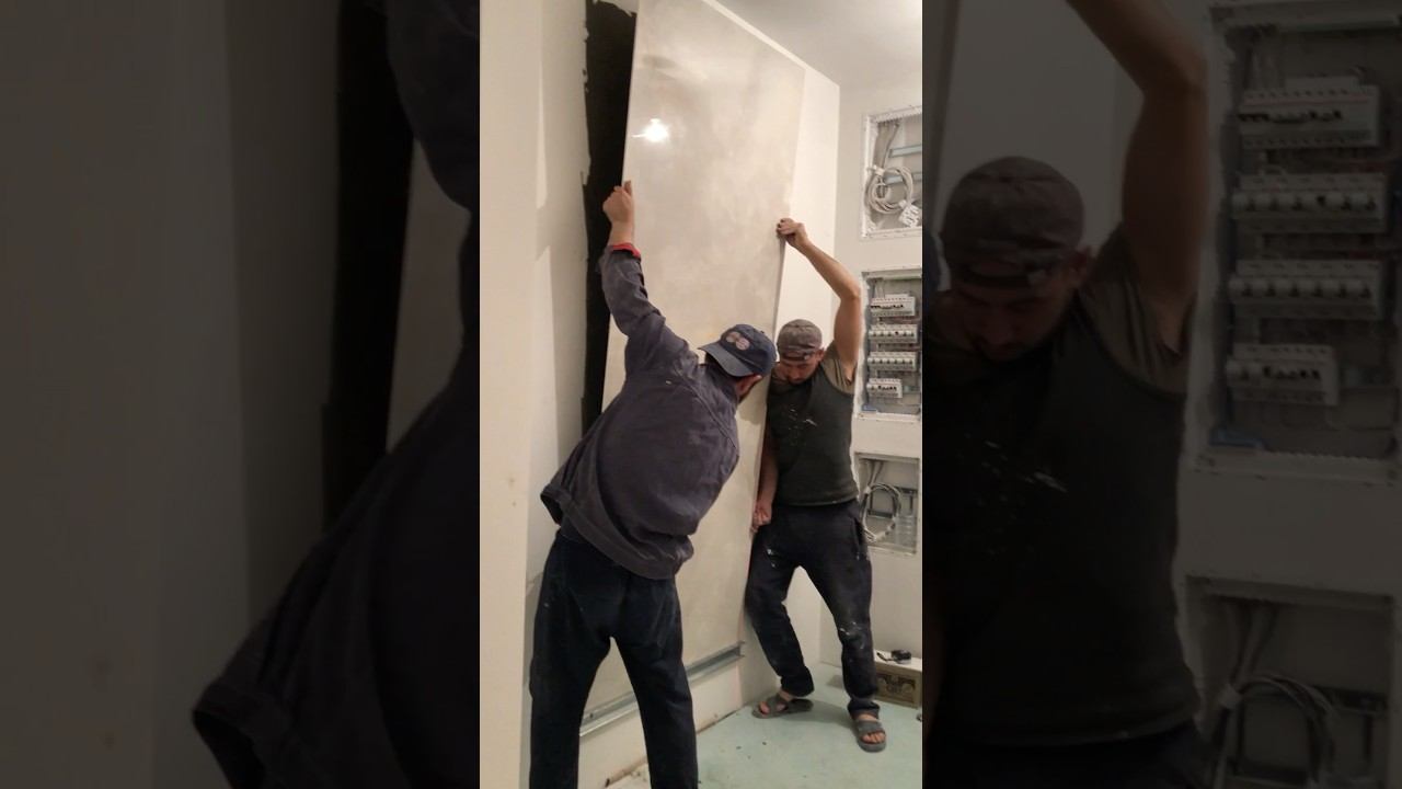 Монтаж огромной плитки! #дизайндома #ремонтквартир #ремонтдома #дизайнквартиры #ремонт #primepark смотреть онлайн