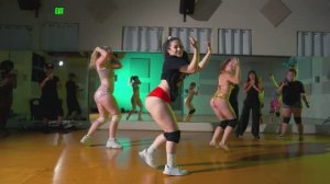 Идеальные попы рвут танцпол🔥 Горячий ТВЕРК!