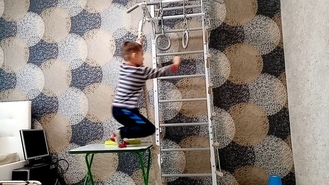 ПЕРВЫЙ ДЕНЬ смотреть онлайн