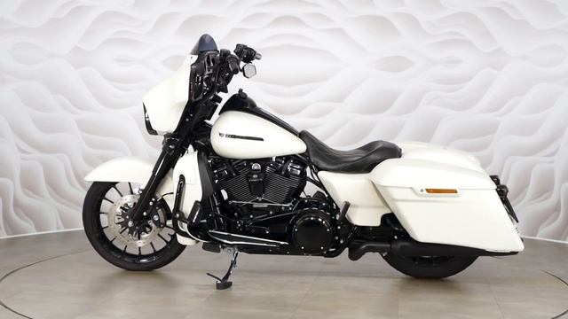 Harley-Davidson Street Glide Special vin 5HD1KRCEXJB606722 смотреть онлайн