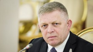 «Что за чушь?» — Фицо иронично прокомментировал вояж Стармера в Китай