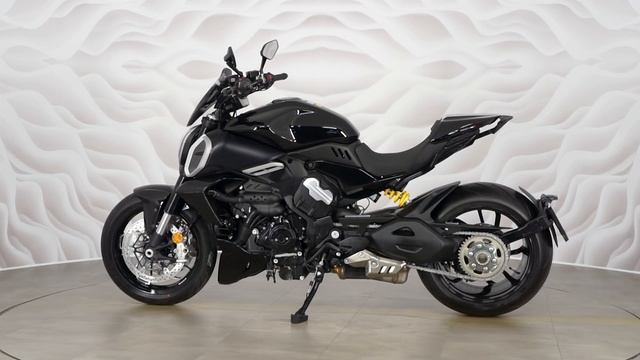Ducati Diavel V4 vin ZDM3G00AAPB000172 смотреть онлайн