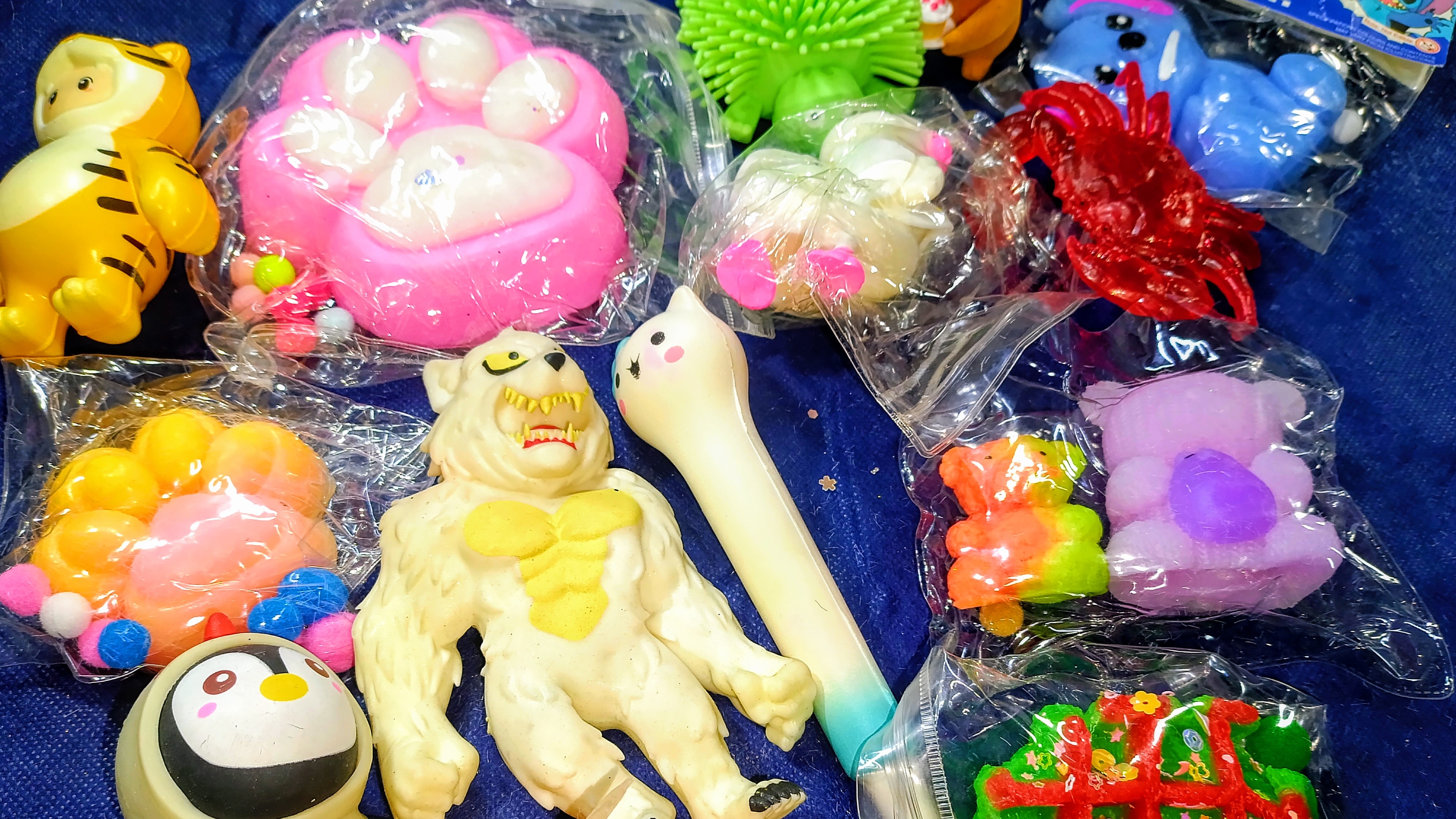 АСМР СКВИШИ лапки 🐾 приятные звуки АСМР сквишей и антистрессов 🤗 ТАБА лапки 🐾 смотреть онлайн