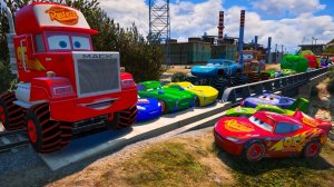 МУЛЬТИКИ ПРО МАШИНКИ 🚗 КРУЗ РАМИРЕС И ДЖЕЙСОН ШТОРМ ГОТОВЯТ СЮРПРИЗ МАКВИНУ. ЗАХВАТЫВАЮЩАЯ ТРАССА