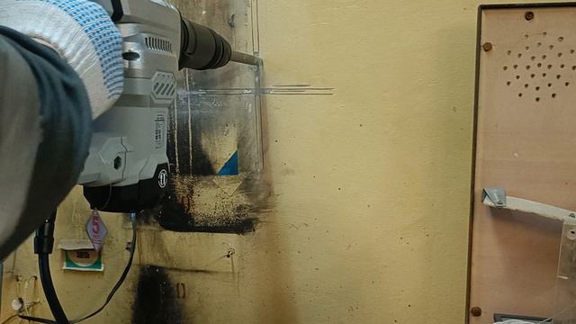 отбойный молоток Ресанта ОМ-1600М в работе смотреть онлайн