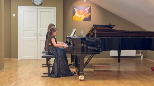 Соловьева Александра (10 лет) смотреть онлайн