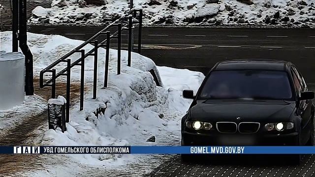 Ребенок на переднем сиденье без кресла — это нарушение. И оно не останется незамеченным смотреть онлайн