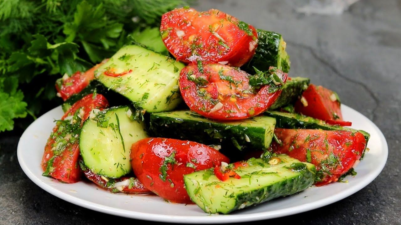 Малосольные Огурцы и Помидоры ПО-КОРЕЙСКИ. Самый простой и вкусный рецепт хрустящих огурцов. смотреть онлайн