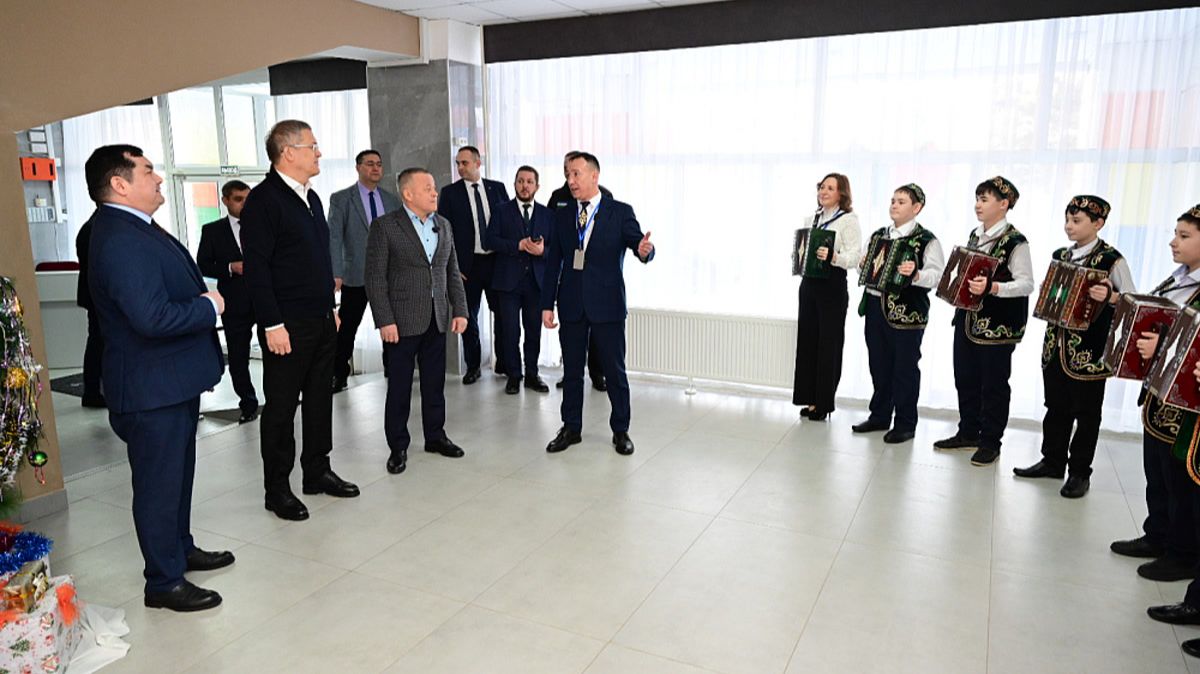 г. Янаул. Школа искусств. Встреча с волонтёрами. Проект реконструкции города. Январь 2026 г. смотреть онлайн