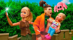 Тайна старого замка с Барби! Рыбалка, призрак и много смеха! 🎣✨