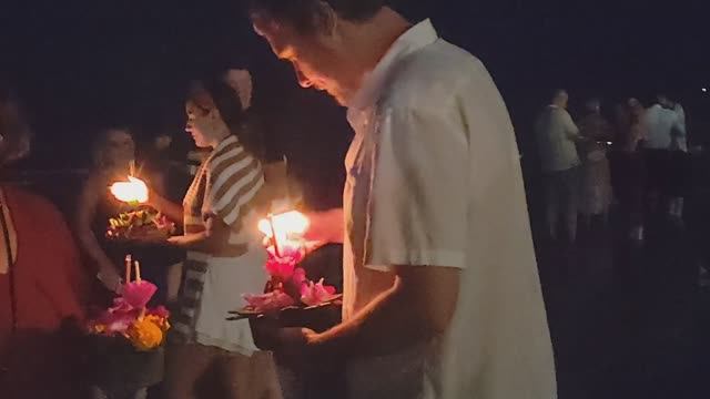 [Гл.12] Очень красивый праздник Лои Кратонг на Ко Чанге пляж Клонг Прао