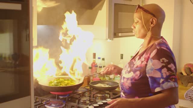 КУЛИНАРНЫЕ ЖЕМЧУЖИНЫ смотреть онлайн