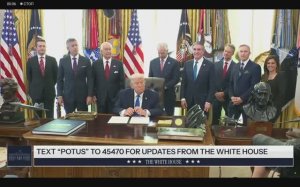 Президент Трамп подписывает указы, 30 января 2026 года