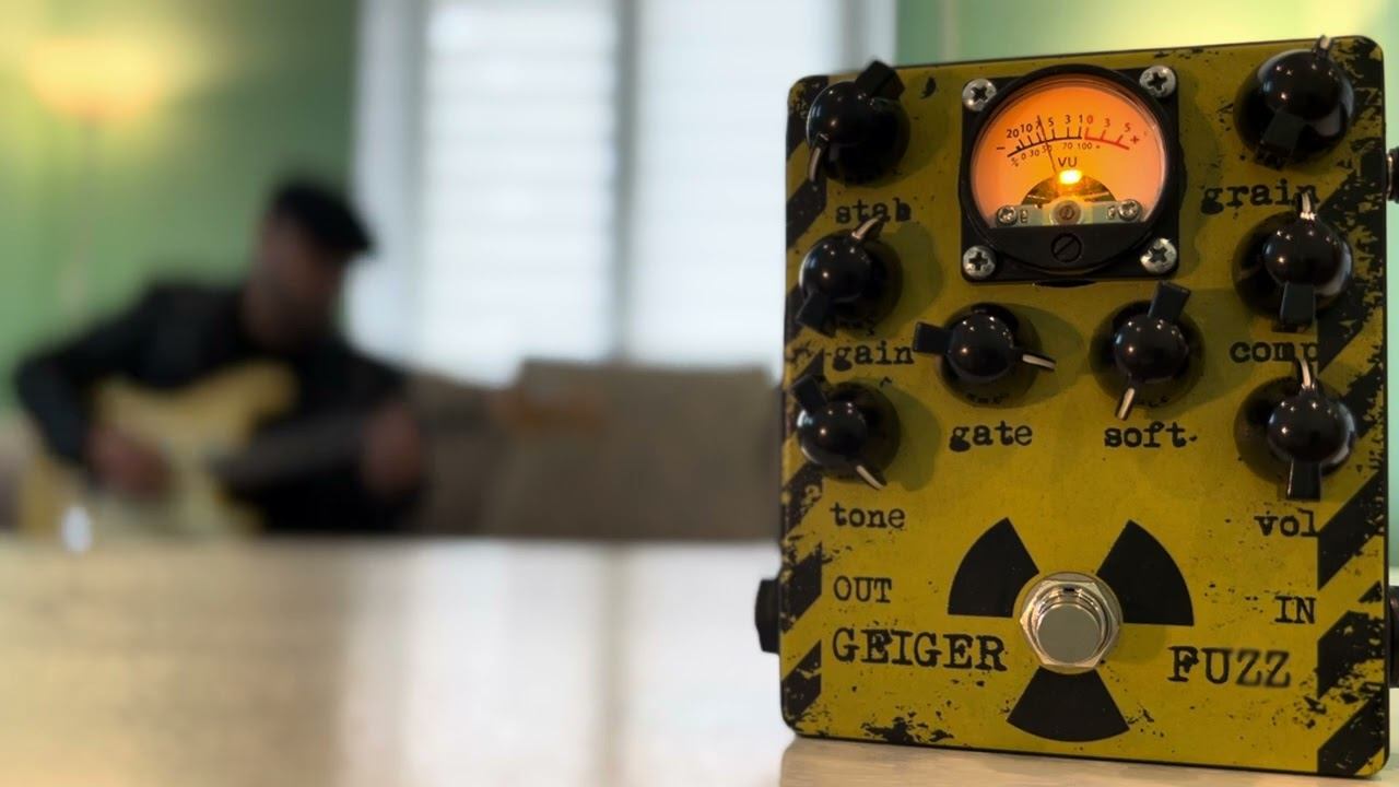 Geiger Fuzz Pedal by Chili guitars Part 1 смотреть онлайн