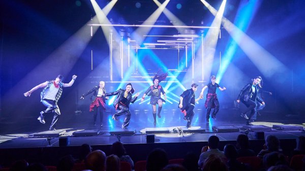 Тизер тэп-шоу Flap