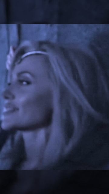 Анжелина Джоли Эдит.