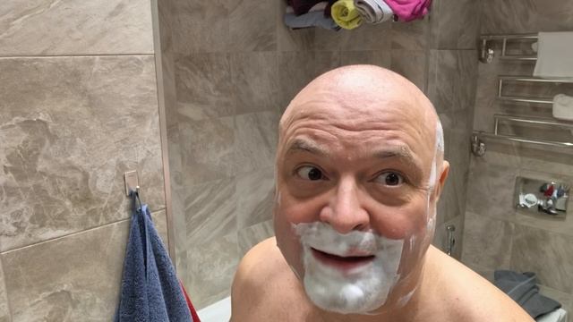 Тестирую китайскую копию т-образной бритвы Рапира