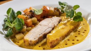 Жарю курицу с капустой кольраби и морковным соусом — получилось нереально вкусно!