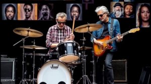 заходи если чё...