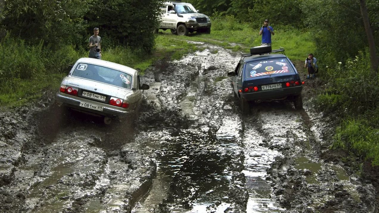 ОФИГЕТЬ! Заряженный ТАЗ и ВОЛГА Разделают НОВОГО Патриота! Бездорожье смотреть онлайн