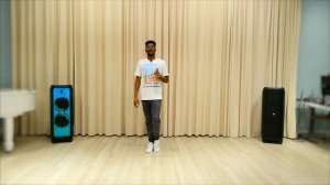 Бачата - урок от преподавателя «Московского долголетия»