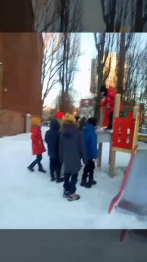 Мои друзья организовали публику на выдачи грамаот