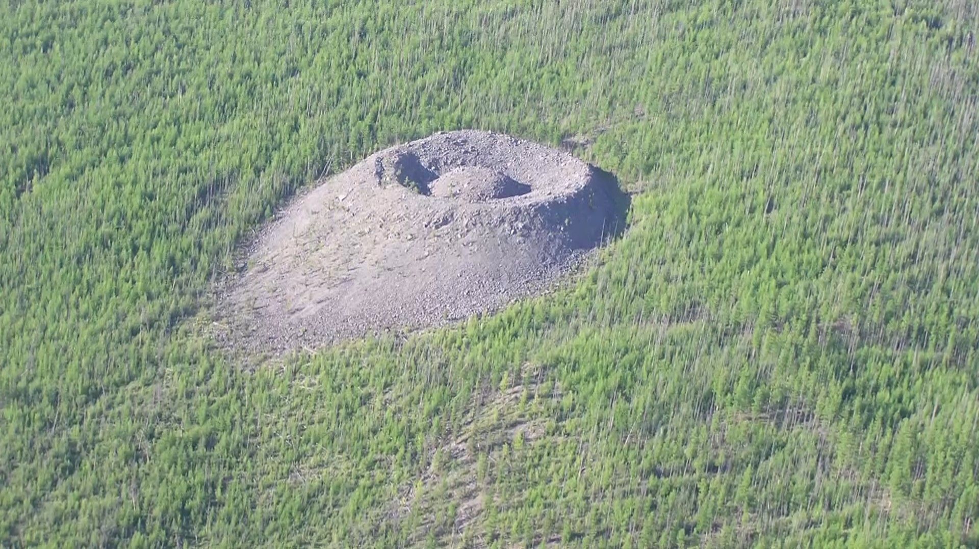 ПАТОМСКИЙ  КРАТЕР