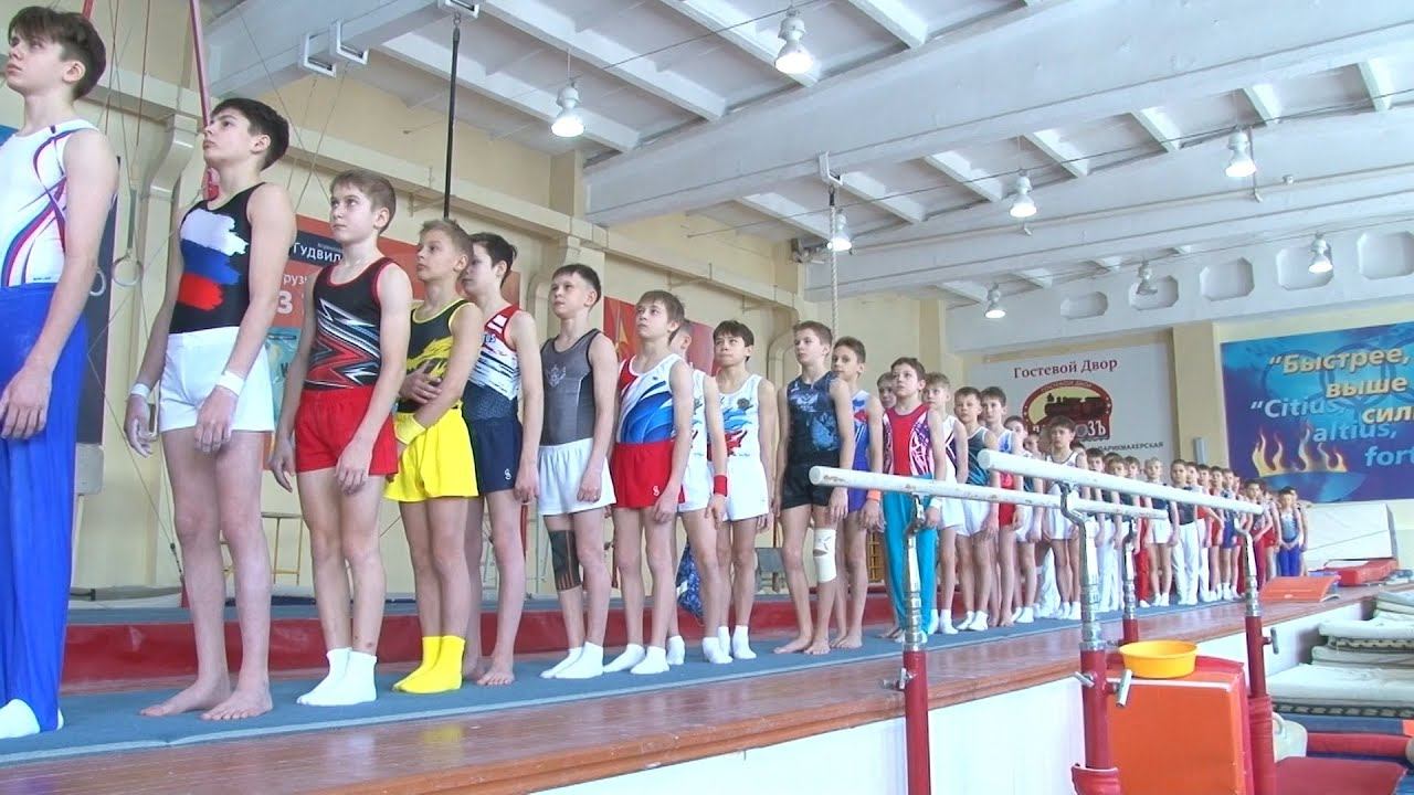 Чемпионат и первенство Алтайского края среди юношей по гимнастике проходит в Бийске смотреть онлайн