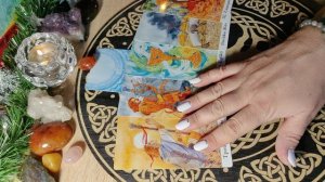 Нравитесь ли вы загадонному человеку 💞 таро по вариантам