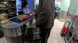 грузовик закрыл обзор для легковушки!