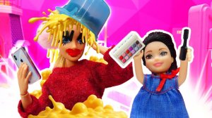 Кукла Барби нянчится с непоседами! 🧸 | Весёлые игры с кукламиК для девочек