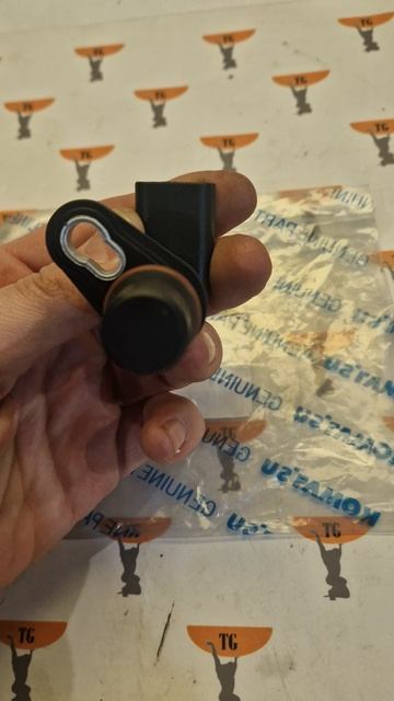 Датчик положения коленвала Komatsu 6271‑81‑9201 — в наличии в Екатеринбурге!