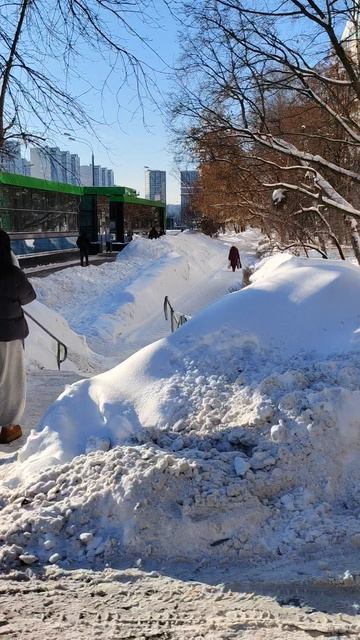 Москва всем хорошего дня 🕐 смотреть онлайн